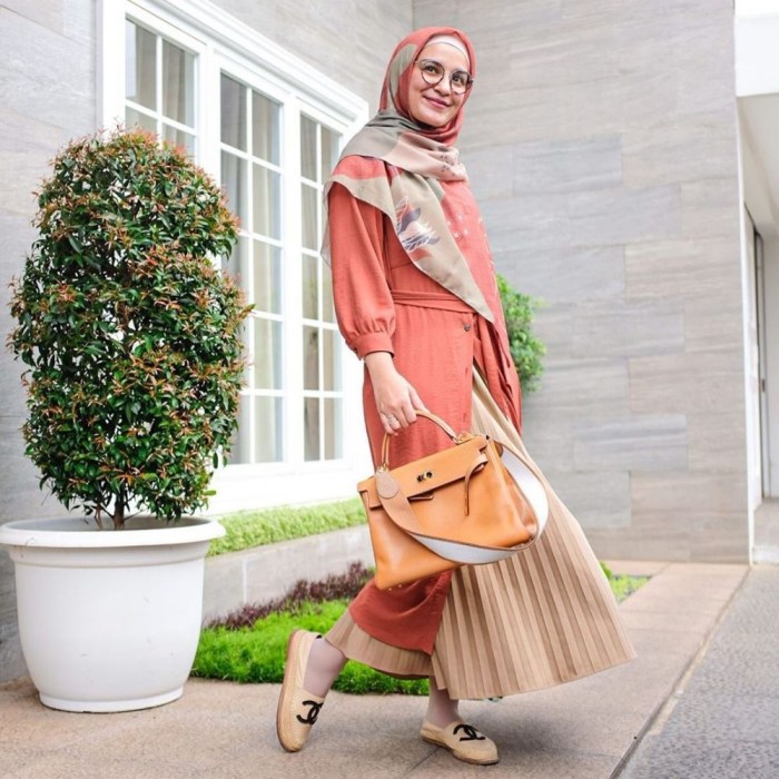 Tren Outfit Selebriti yang Bisa Kamu Tiru