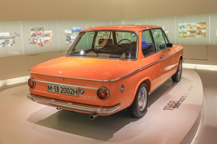 Bagaimana Mobil Klasik Masih Bertahan di Era Modern?