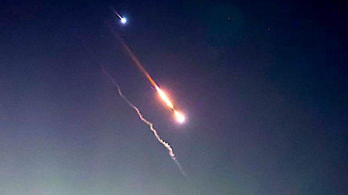 Iran Hantam Israel, Puluhan Warga Luka Akibat Rudal Presisi