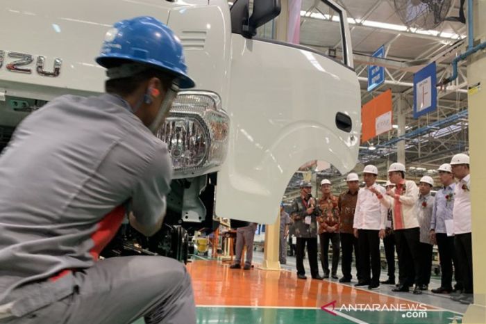 Ekspor Otomotif Indonesia Tembus Rekor