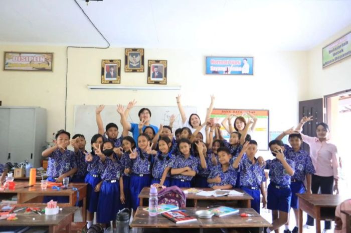 Kisah Mahasiswa Indonesia yang Mendirikan Sekolah Gratis